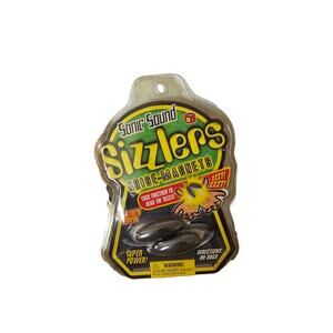 One Pack of 2 Oblong Sizzlers Sonic Sound New Old Stock Noise Magnets 2005